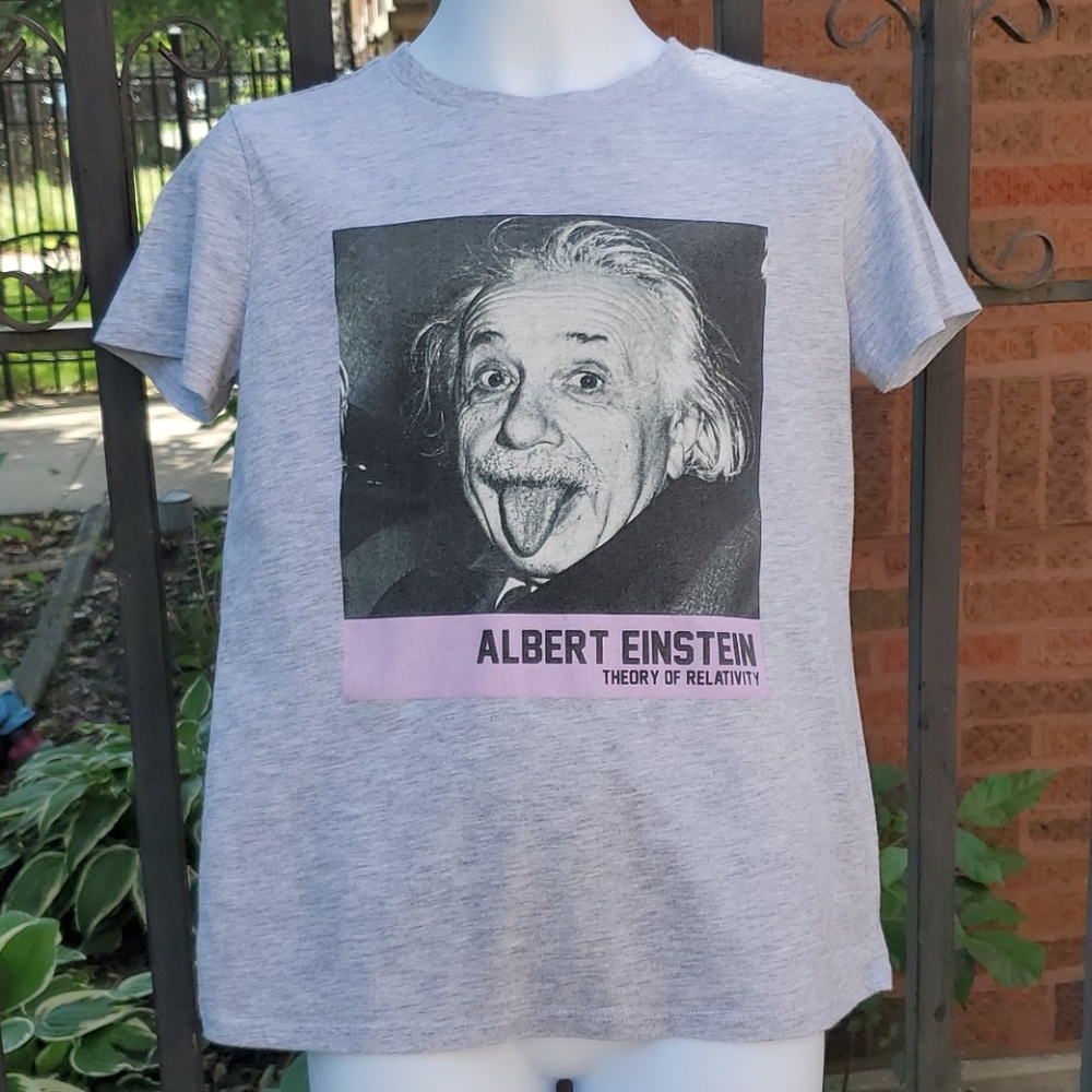 Albert Einstein Stick Out His Tongue 👅 👦 T-Shirt - Picture 1 of 6
